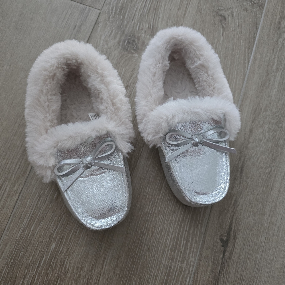 Cat & Jack Furry Slippers Metallic Silver Size 10 Girls